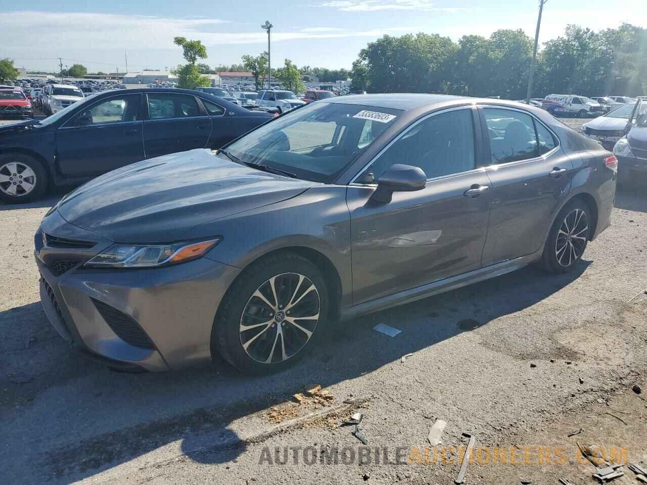 4T1B11HK4JU557209 TOYOTA CAMRY 2018