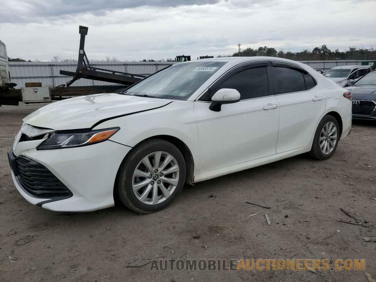 4T1B11HK4JU558358 TOYOTA CAMRY 2018