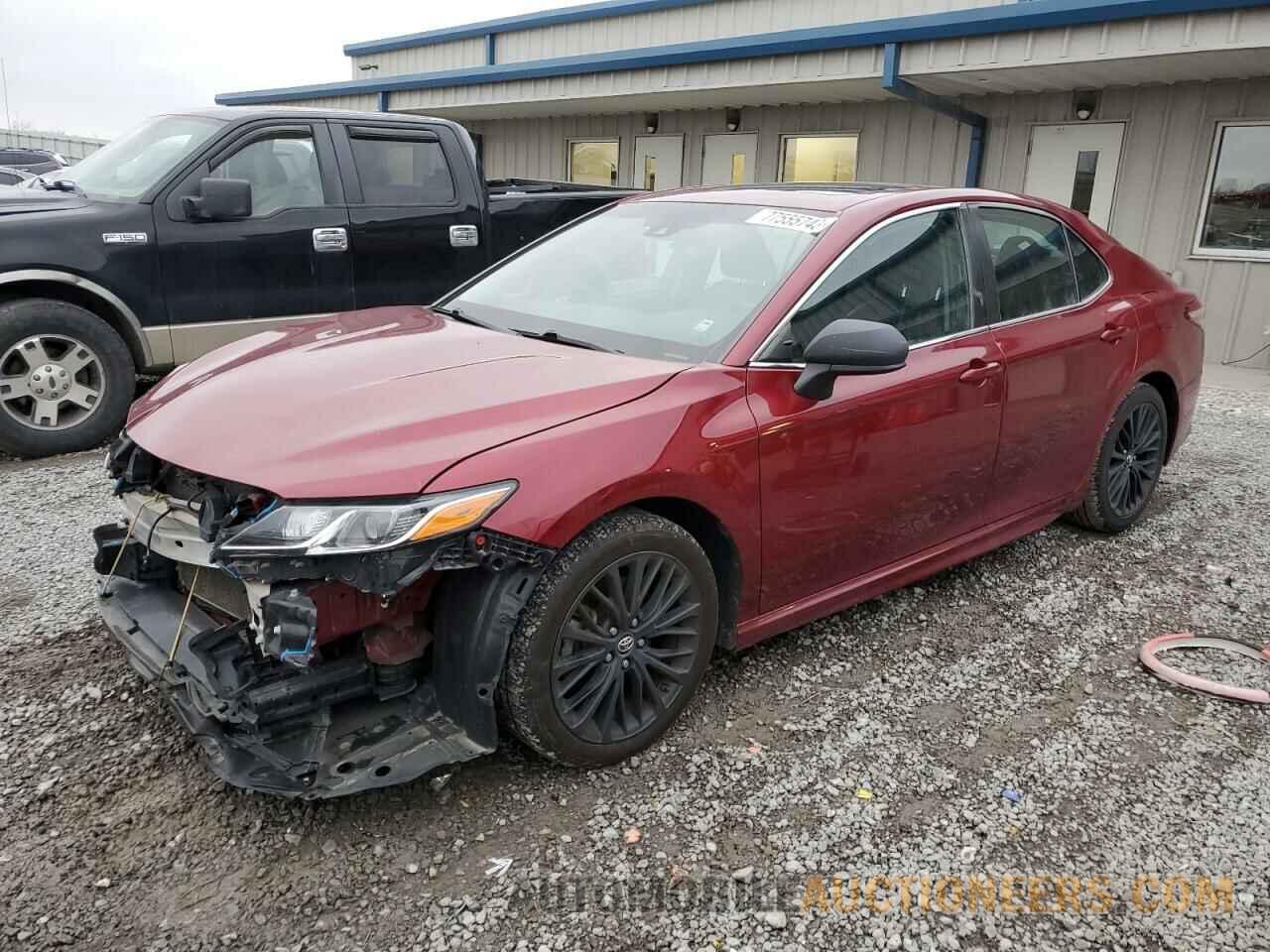 4T1B11HK4JU558571 TOYOTA CAMRY 2018