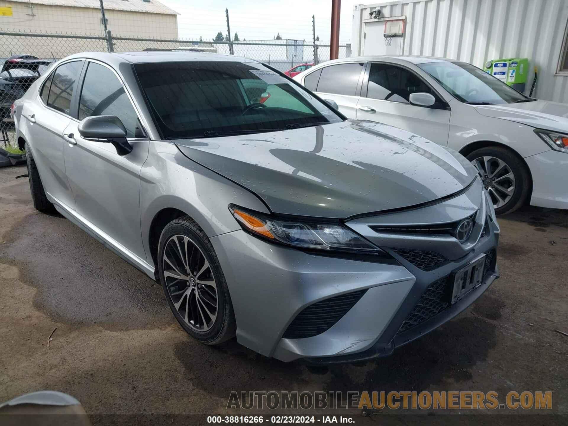 4T1B11HK4JU559154 TOYOTA CAMRY 2018