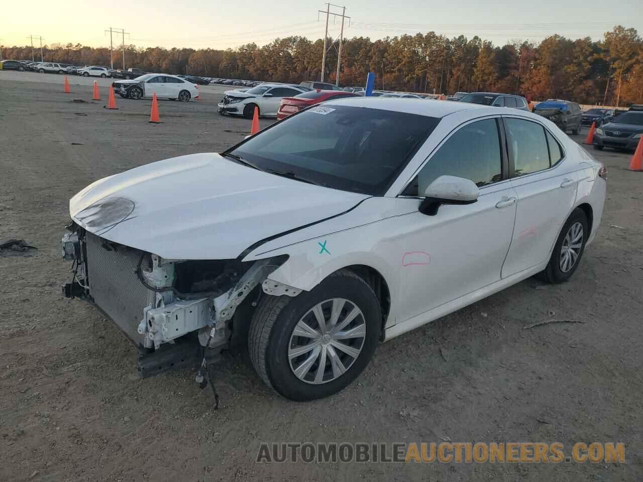 4T1B11HK4JU560269 TOYOTA CAMRY 2018