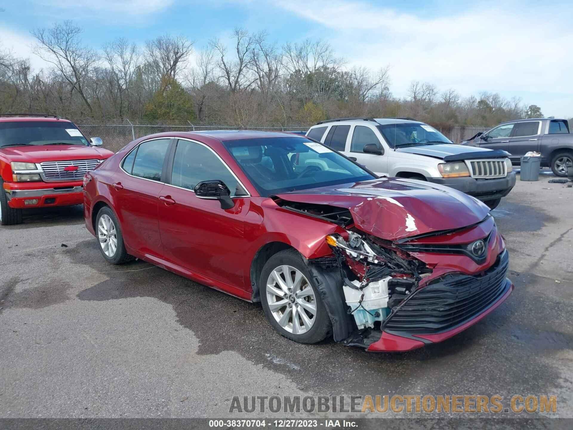 4T1B11HK4JU561731 TOYOTA CAMRY 2018