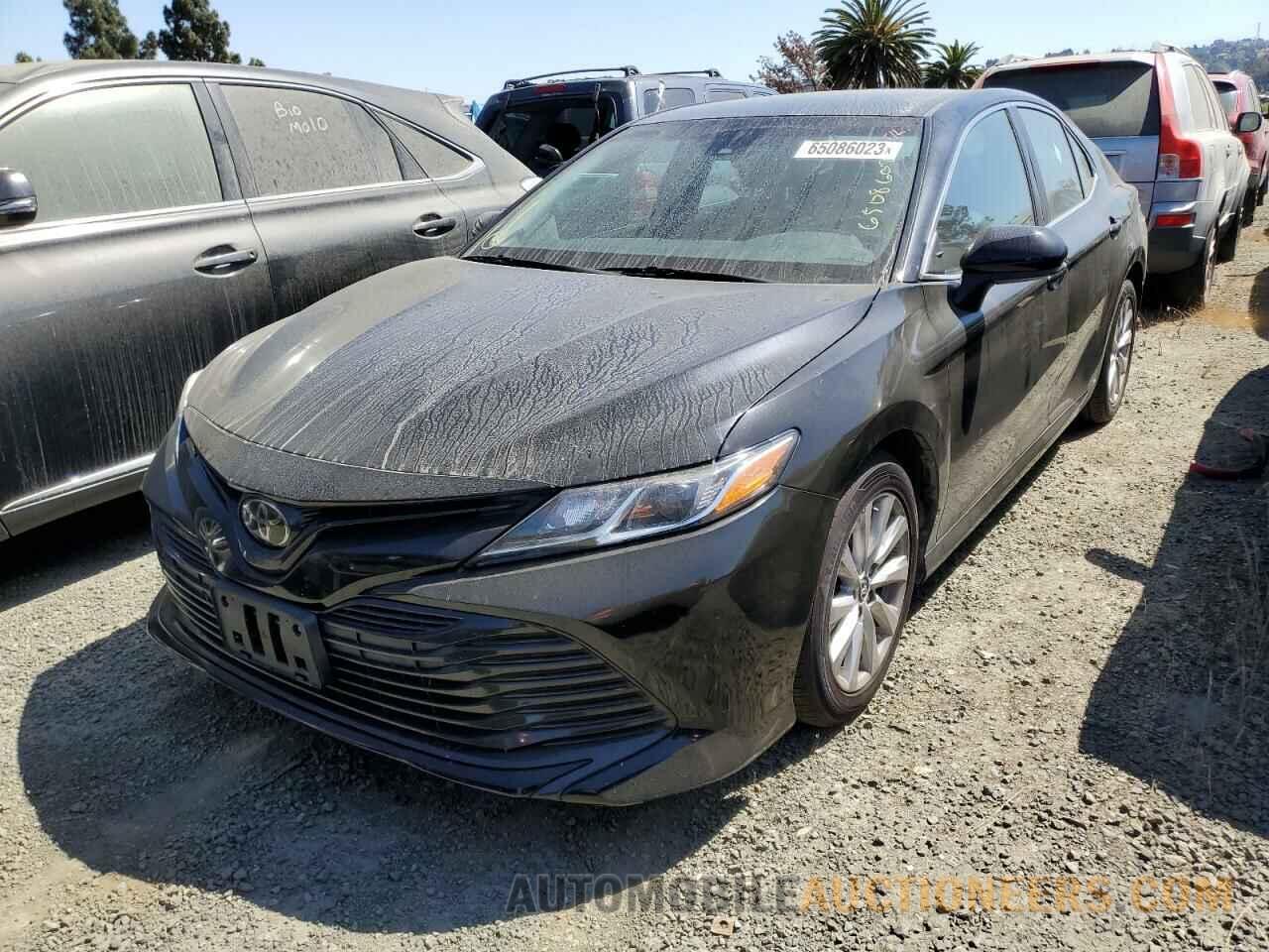 4T1B11HK4JU565889 TOYOTA CAMRY 2018