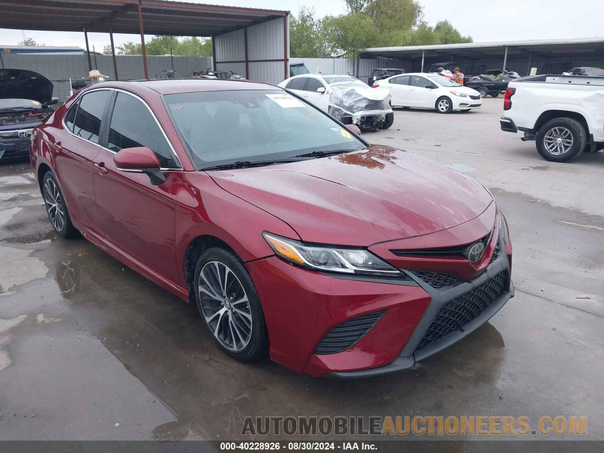 4T1B11HK4JU566959 TOYOTA CAMRY 2018