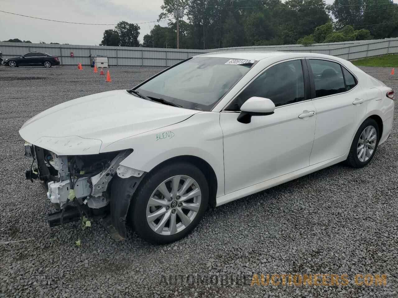 4T1B11HK4JU568811 TOYOTA CAMRY 2018