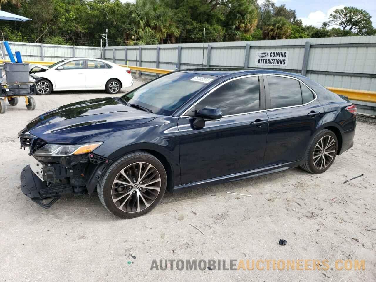 4T1B11HK4JU571014 TOYOTA CAMRY 2018