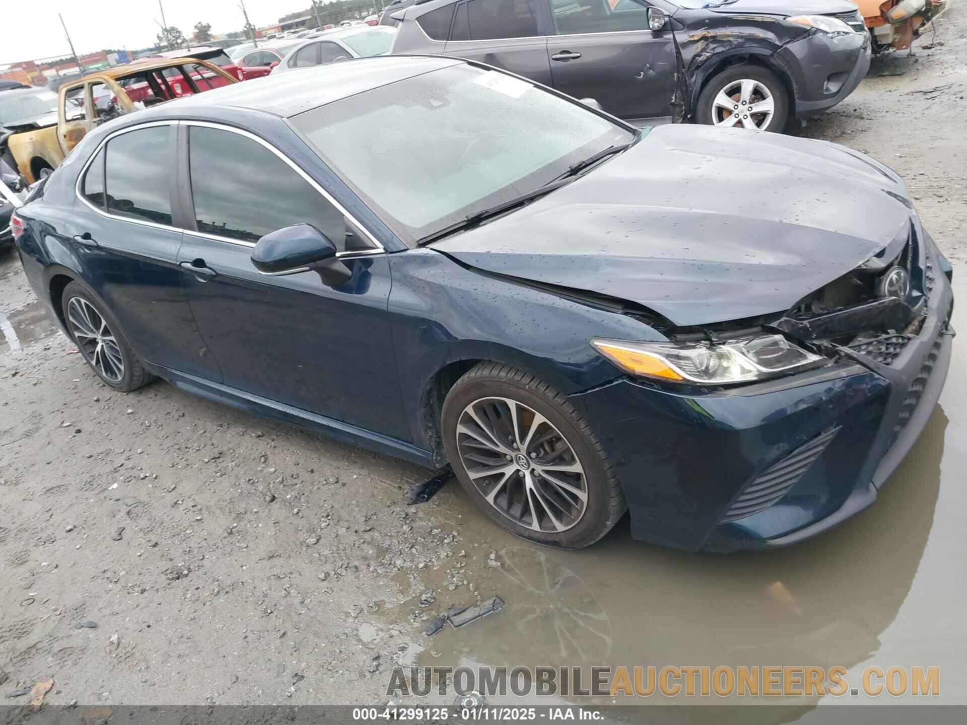 4T1B11HK4JU571529 TOYOTA CAMRY 2018