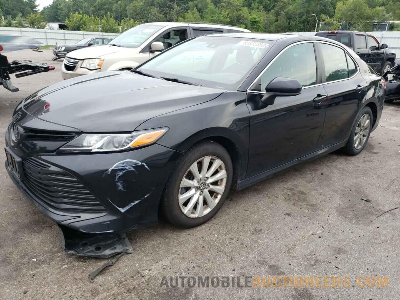 4T1B11HK4JU572762 TOYOTA CAMRY 2018