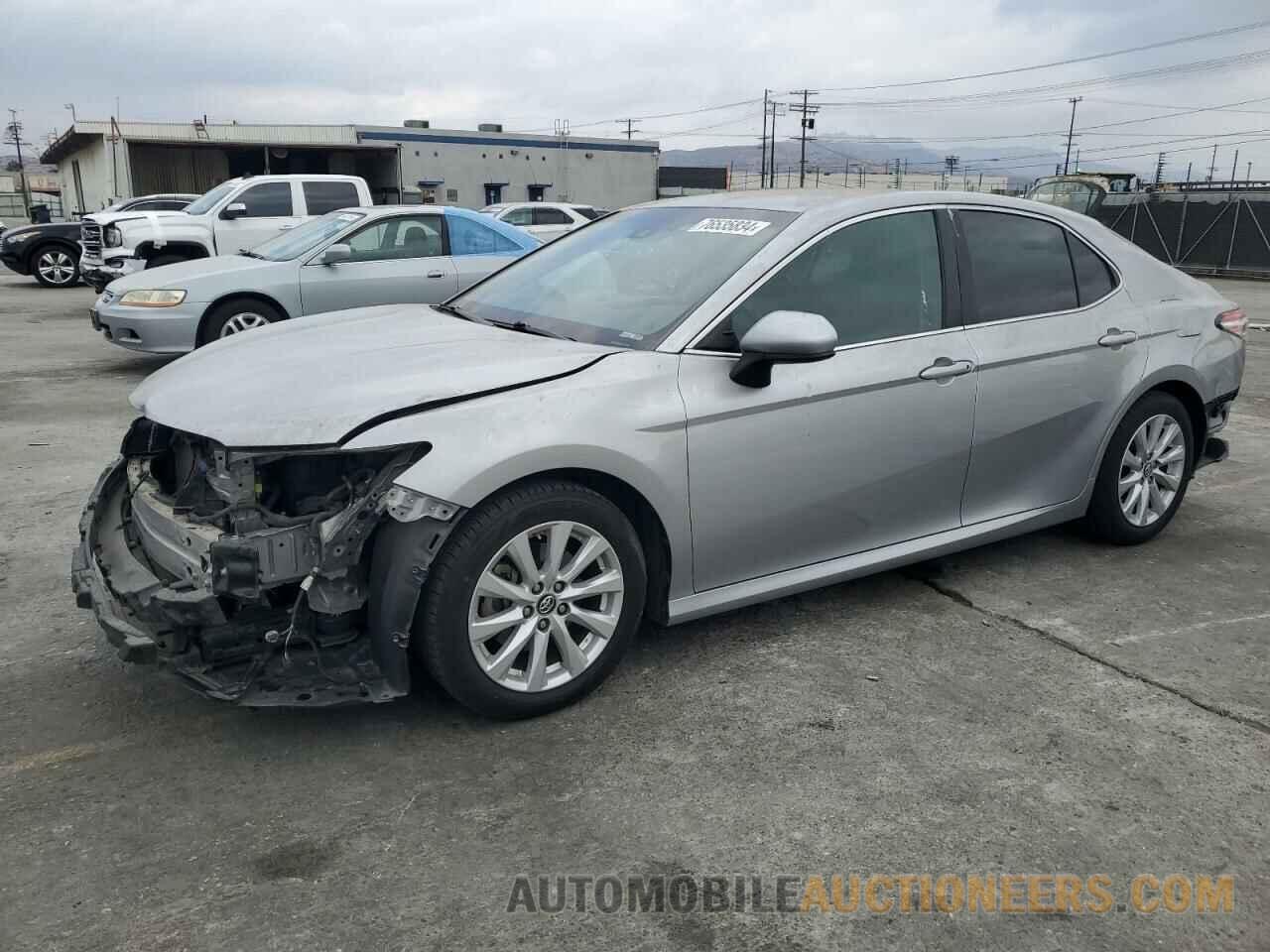 4T1B11HK4JU576360 TOYOTA CAMRY 2018