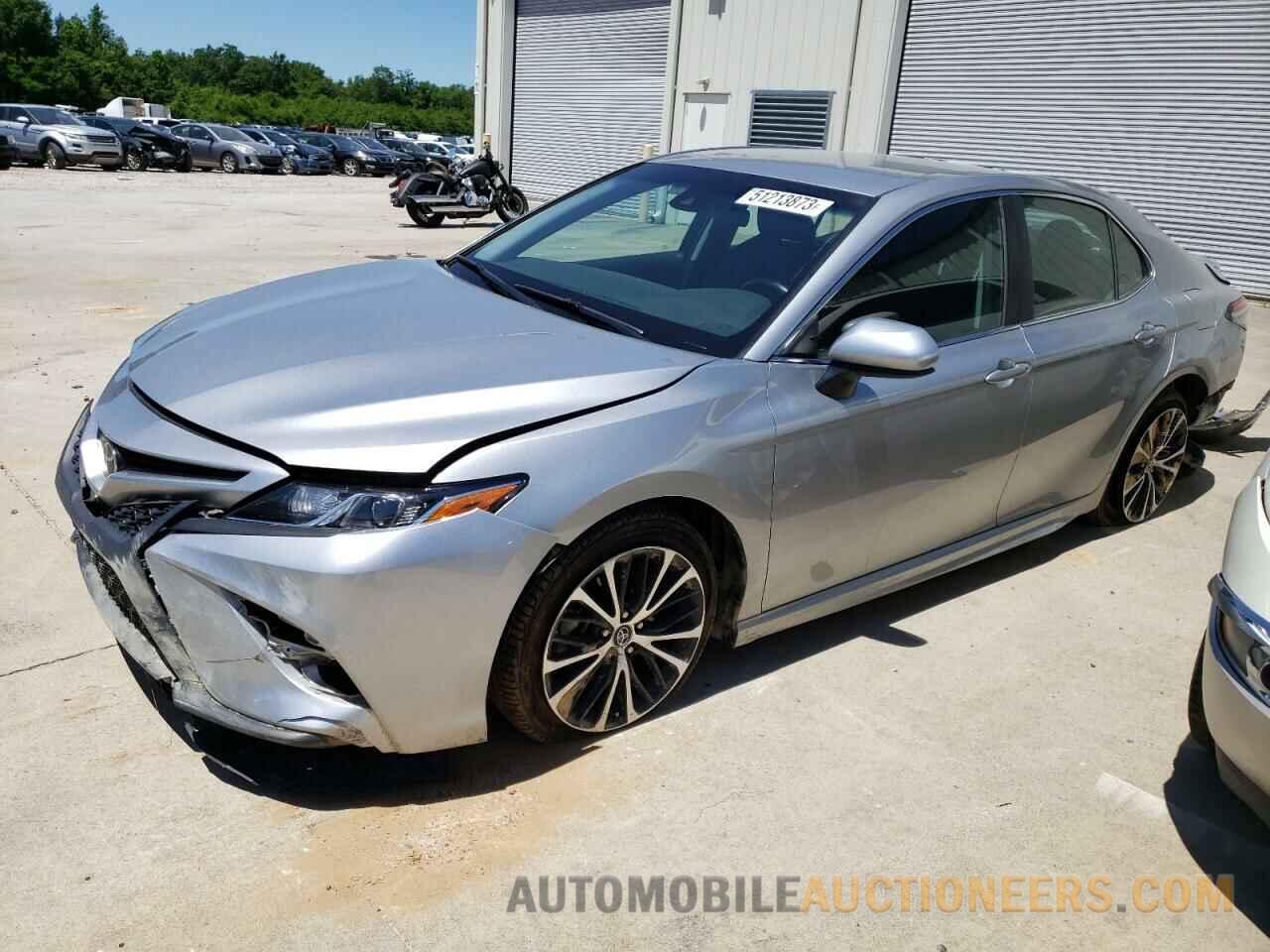 4T1B11HK4JU579128 TOYOTA CAMRY 2018