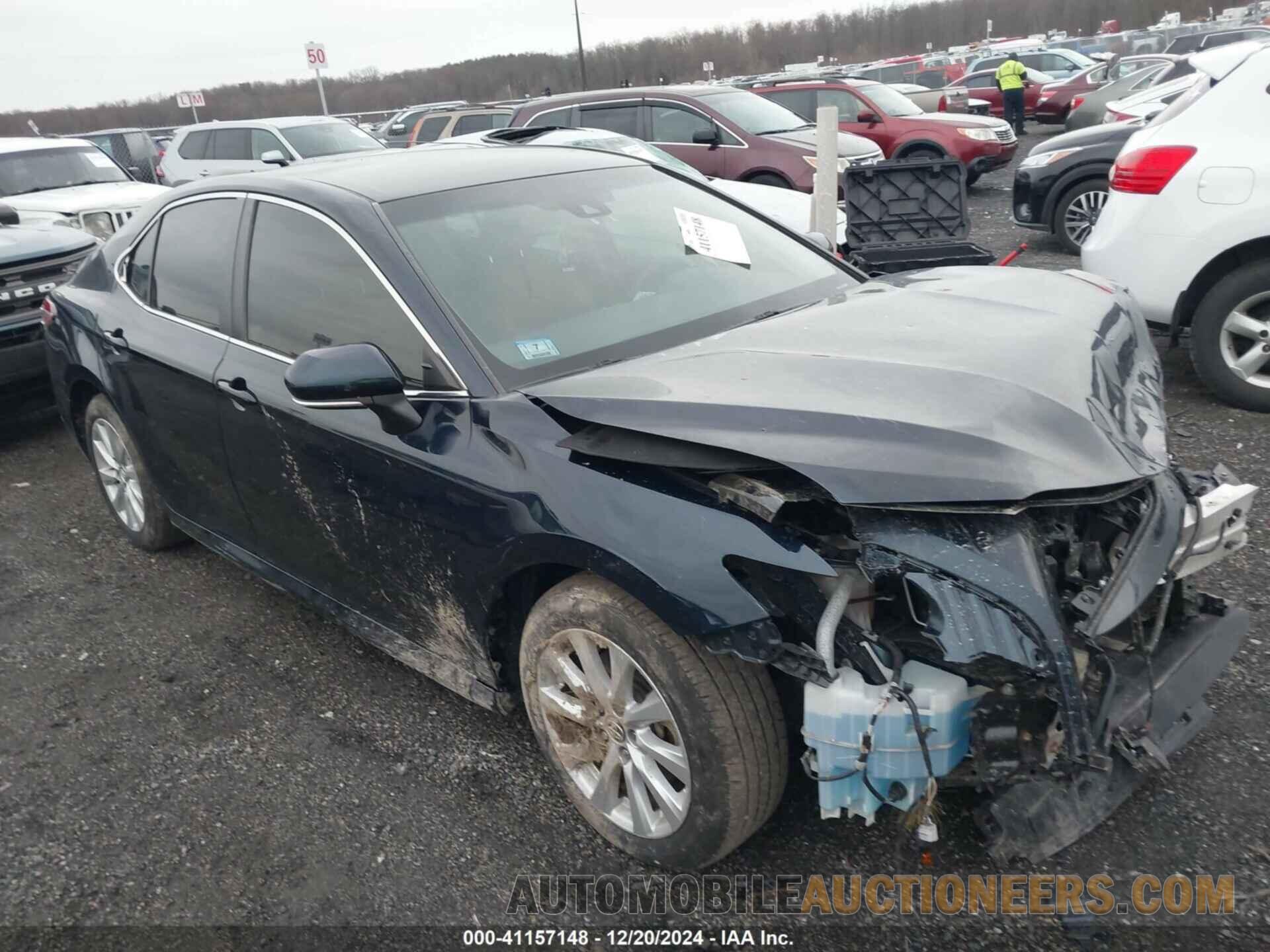 4T1B11HK4JU582921 TOYOTA CAMRY 2018