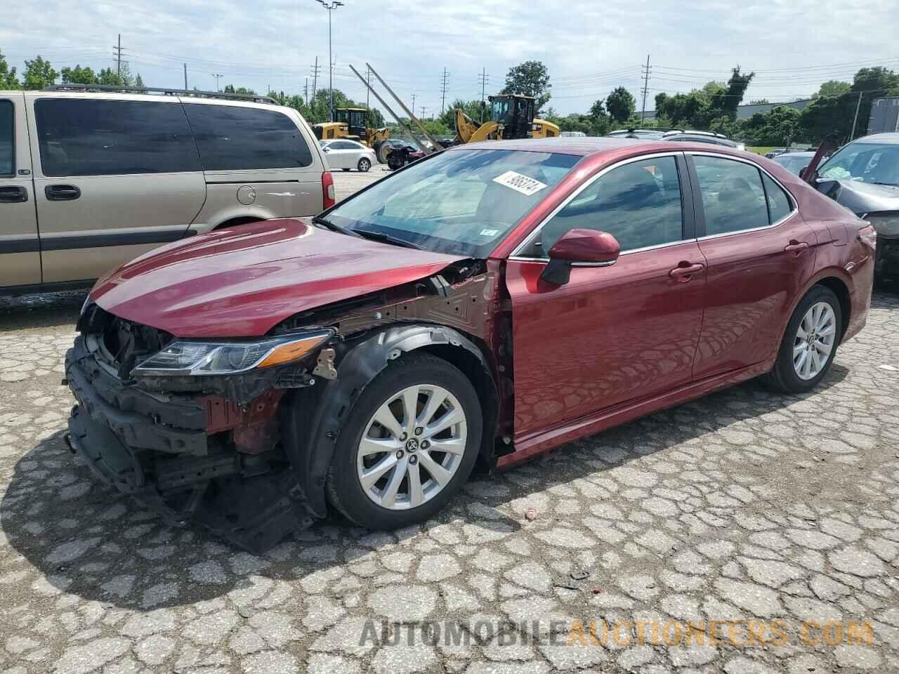 4T1B11HK4JU588721 TOYOTA CAMRY 2018