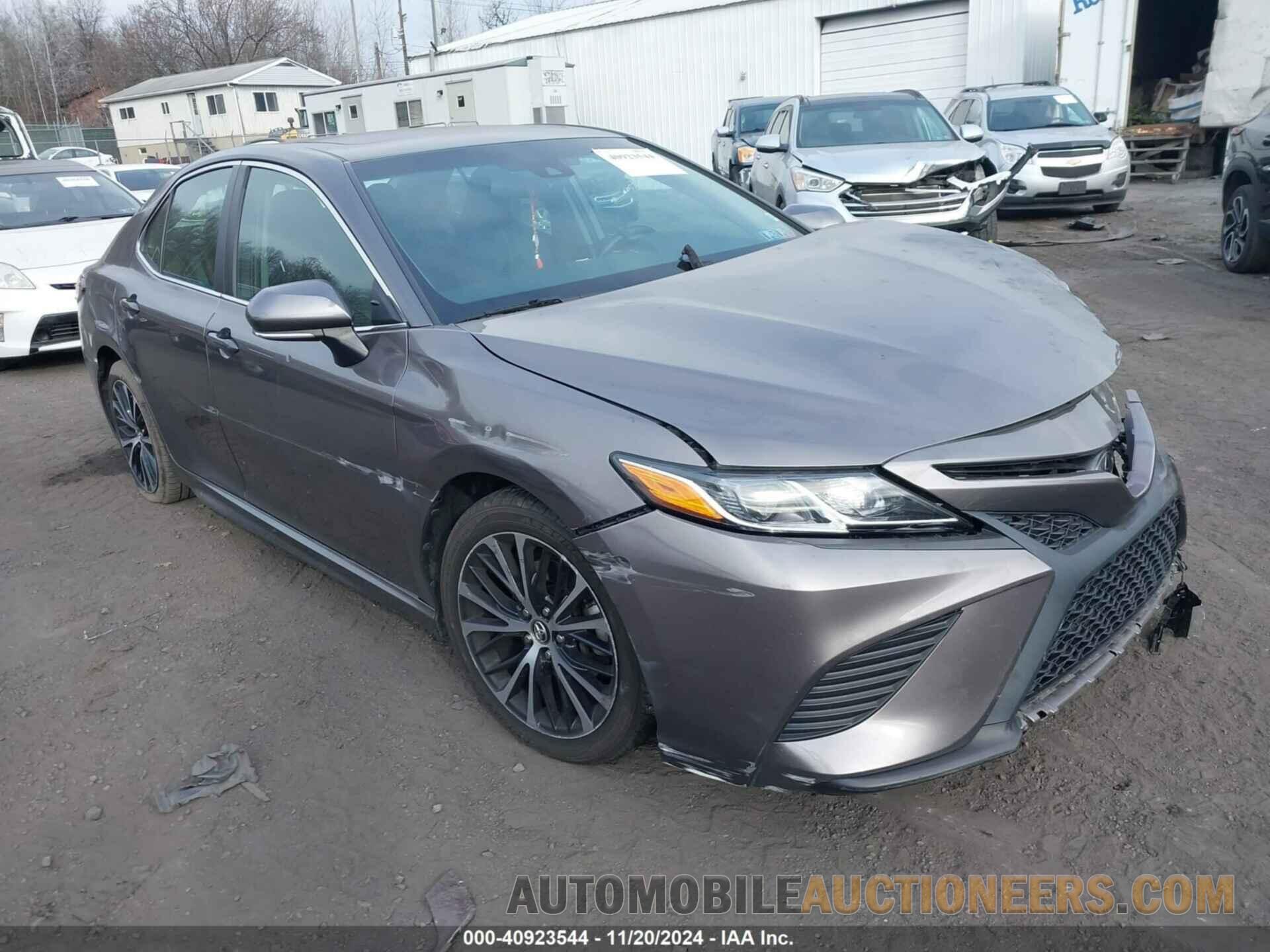 4T1B11HK4JU589089 TOYOTA CAMRY 2018