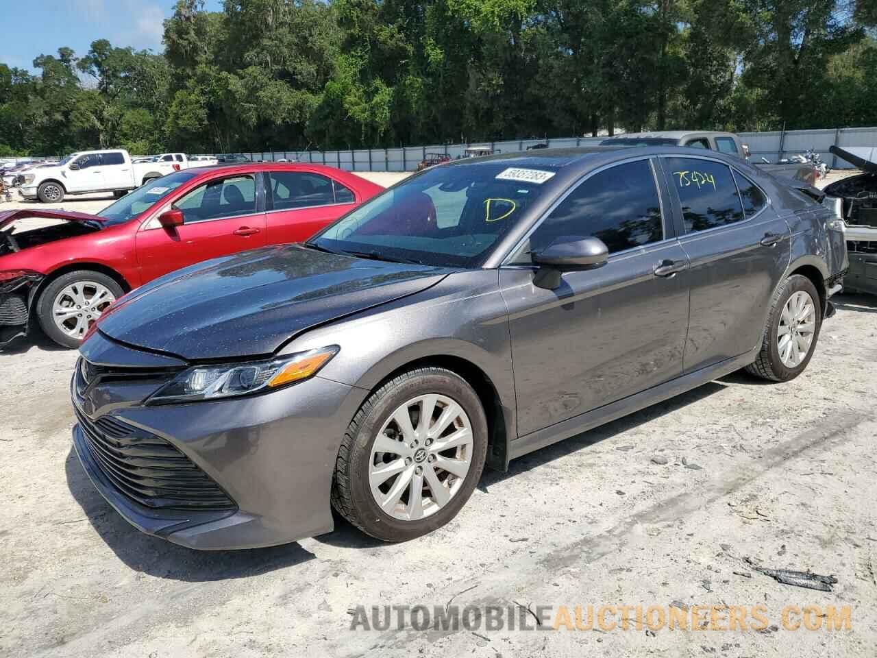 4T1B11HK4JU589593 TOYOTA CAMRY 2018