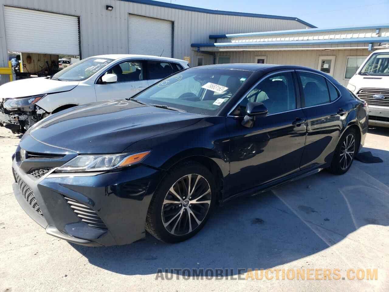 4T1B11HK4JU590520 TOYOTA CAMRY 2018