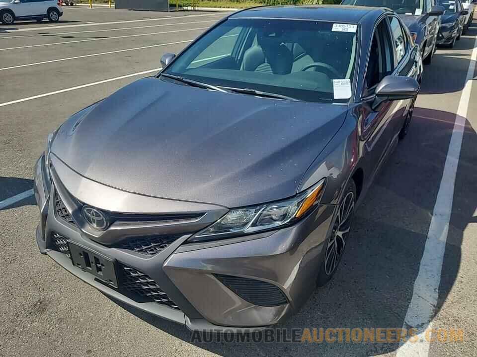 4T1B11HK4JU591229 Toyota Camry 2018