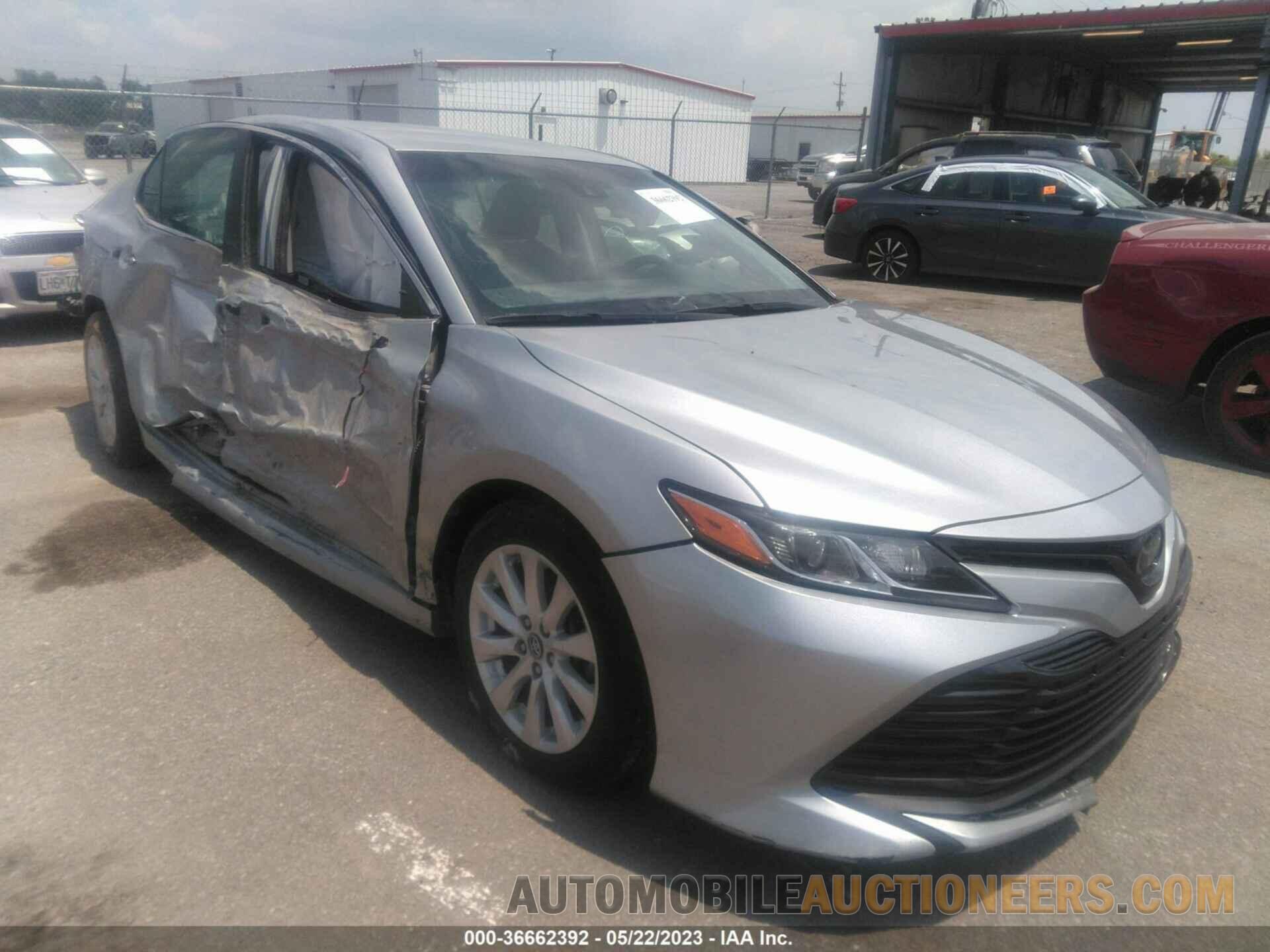 4T1B11HK4JU593126 TOYOTA CAMRY 2018