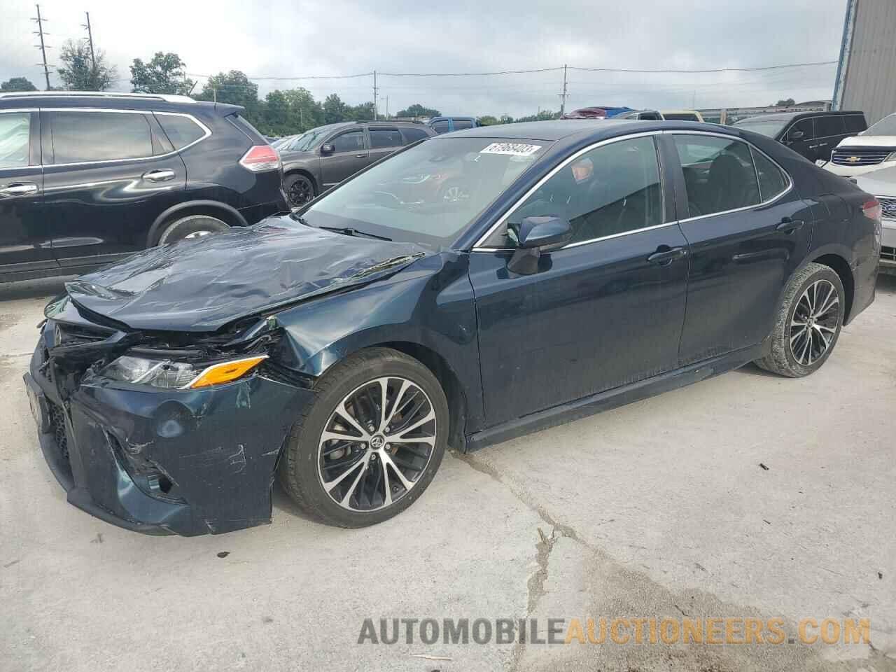 4T1B11HK4JU593823 TOYOTA CAMRY 2018