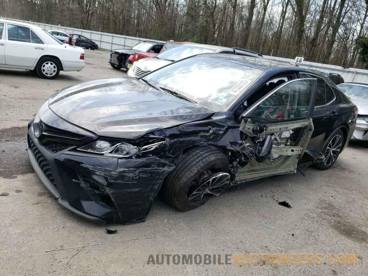 4T1B11HK4JU595961 TOYOTA CAMRY 2018