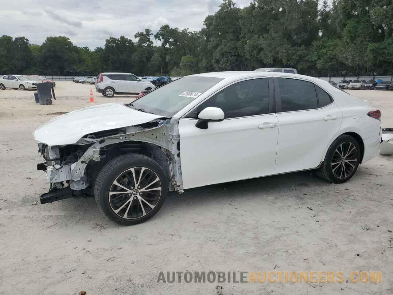 4T1B11HK4JU596415 TOYOTA CAMRY 2018