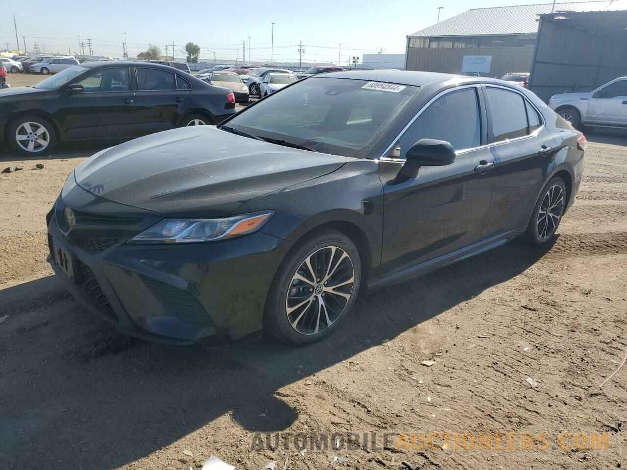 4T1B11HK4JU597256 TOYOTA CAMRY 2018