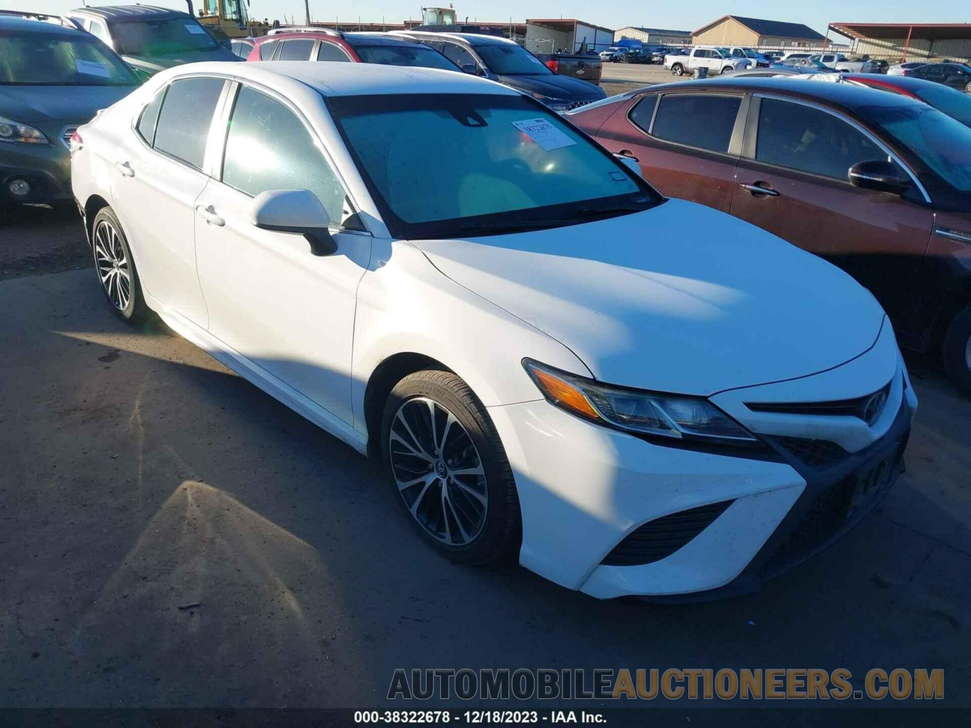 4T1B11HK4JU597984 TOYOTA CAMRY 2018