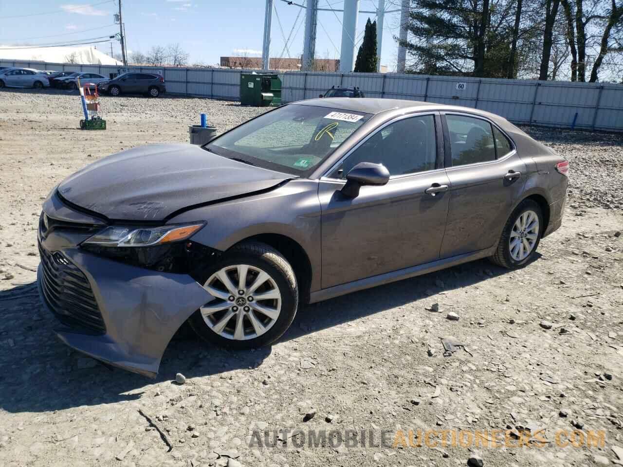 4T1B11HK4JU598004 TOYOTA CAMRY 2018