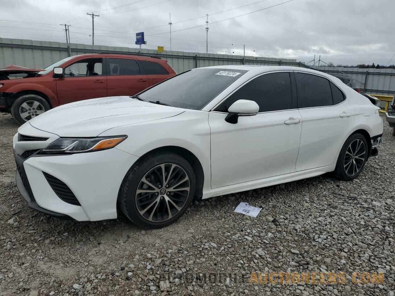 4T1B11HK4JU601323 TOYOTA CAMRY 2018