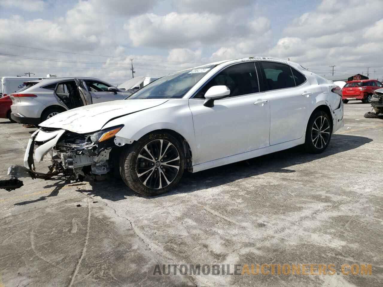 4T1B11HK4JU603976 TOYOTA CAMRY 2018