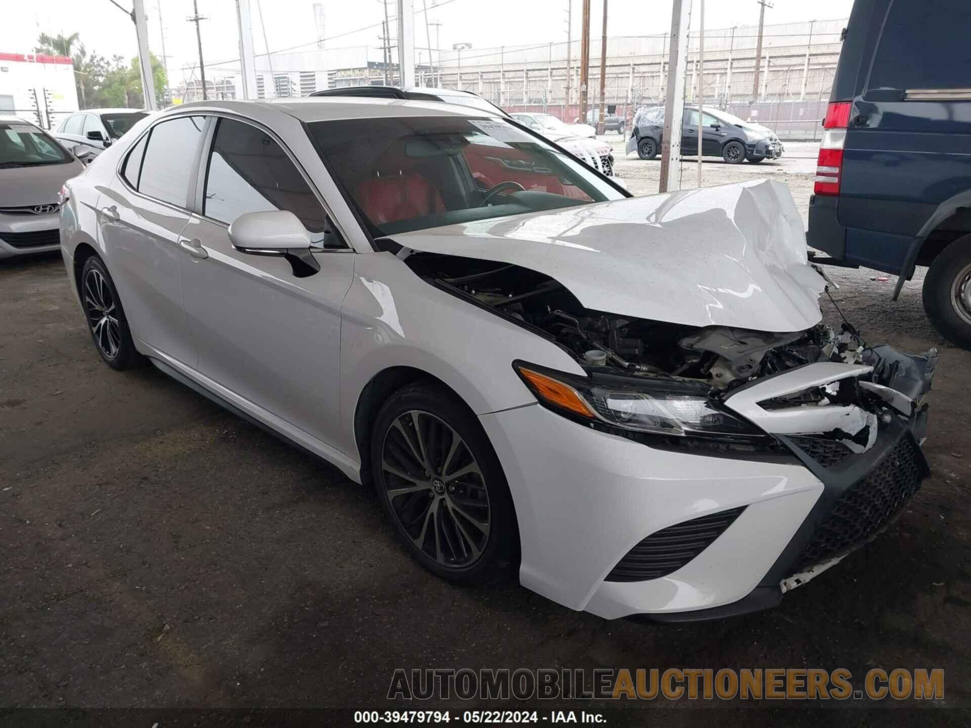 4T1B11HK4JU604979 TOYOTA CAMRY 2018