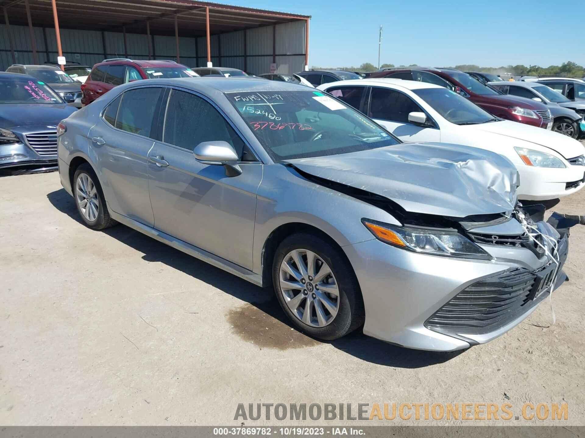 4T1B11HK4JU607025 TOYOTA CAMRY 2018