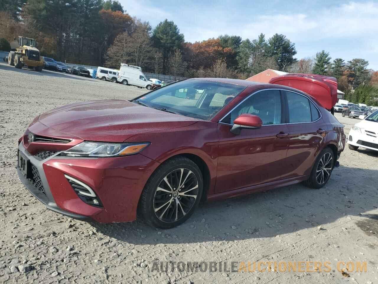 4T1B11HK4JU611219 TOYOTA CAMRY 2018