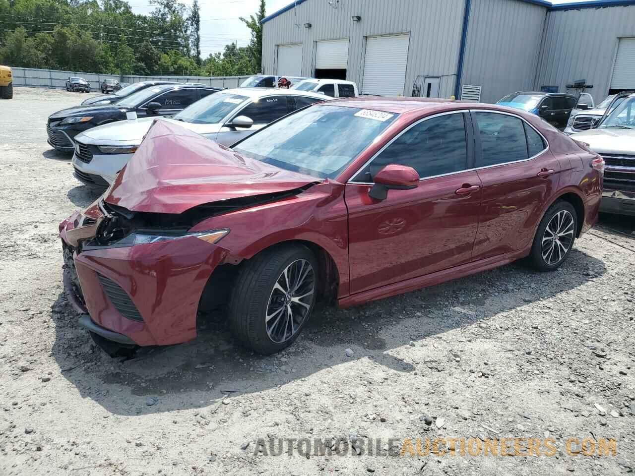 4T1B11HK4JU611527 TOYOTA CAMRY 2018