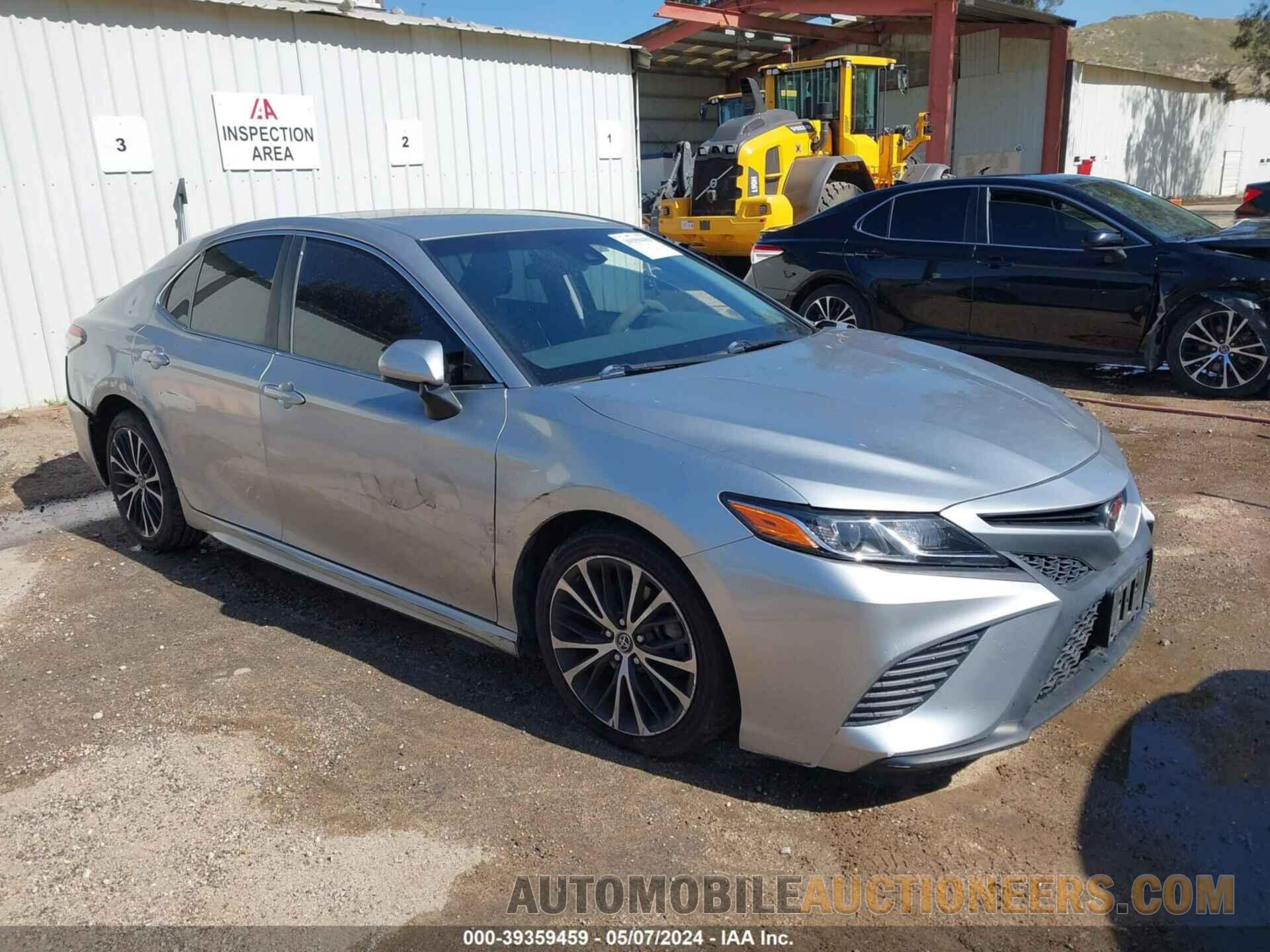 4T1B11HK4JU613536 TOYOTA CAMRY 2018