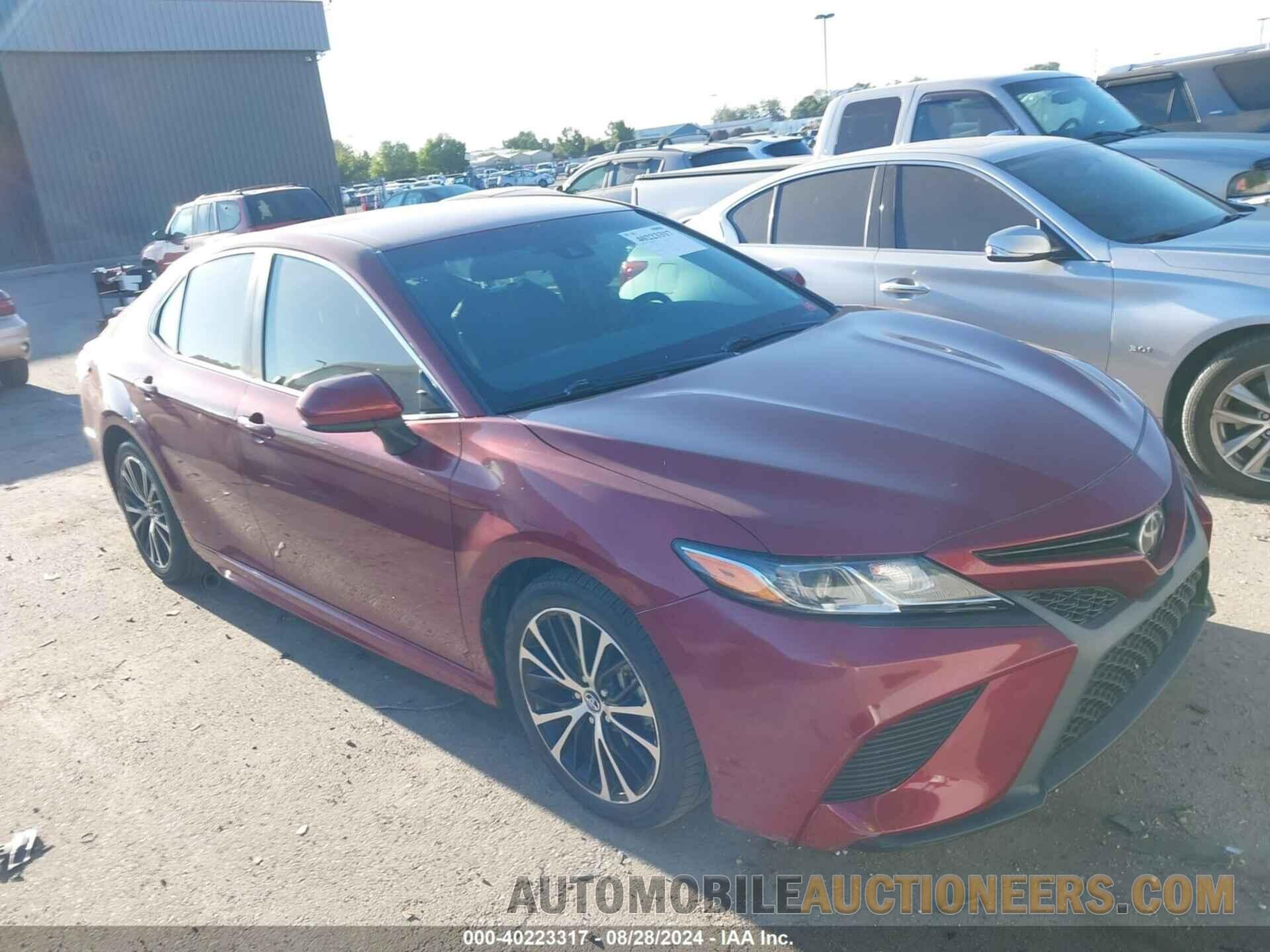 4T1B11HK4JU617005 TOYOTA CAMRY 2018