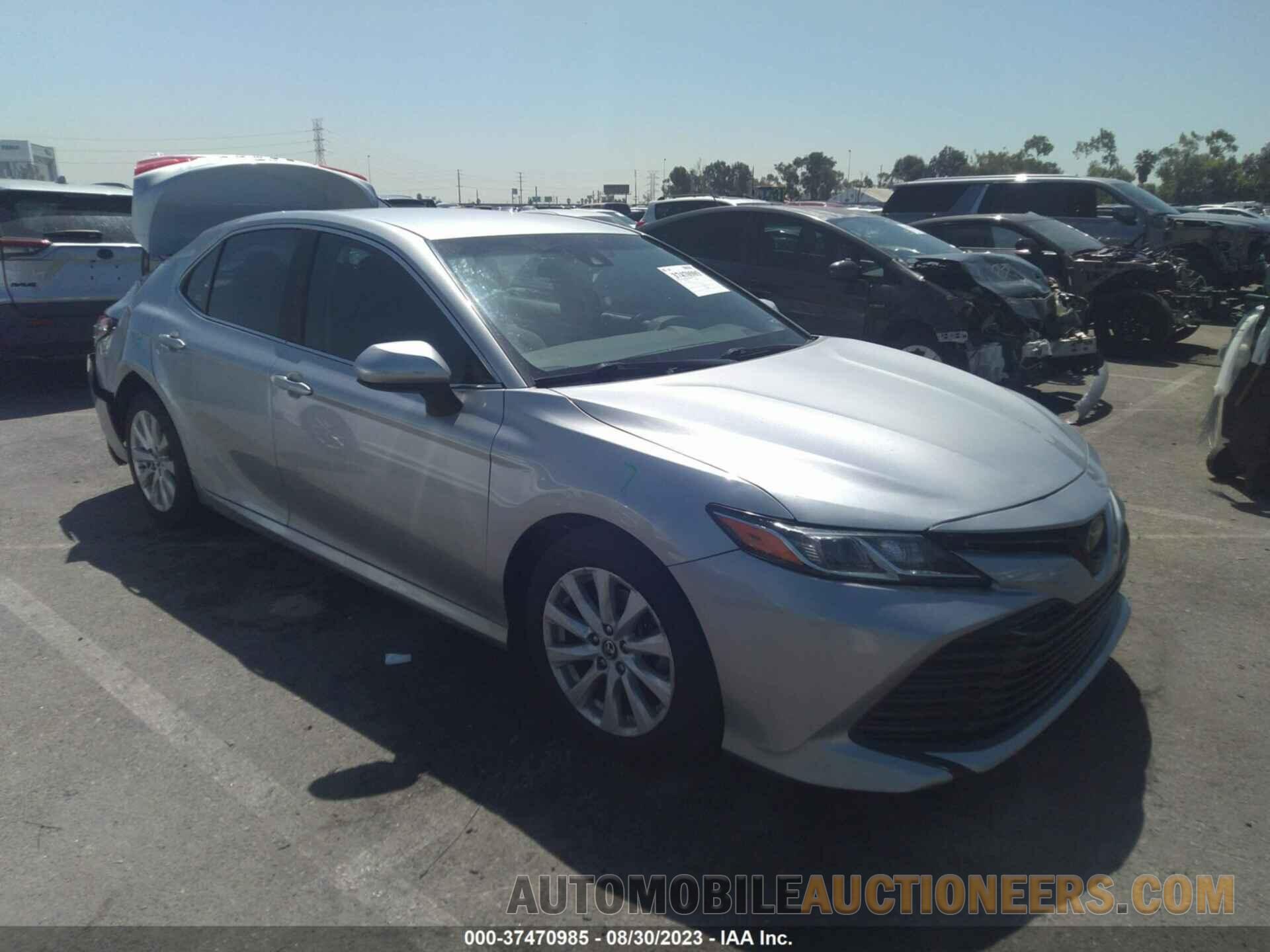 4T1B11HK4JU618901 TOYOTA CAMRY 2018