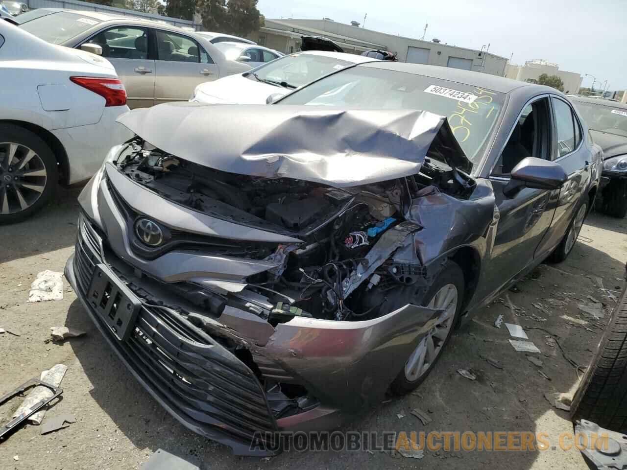 4T1B11HK4JU619336 TOYOTA CAMRY 2018