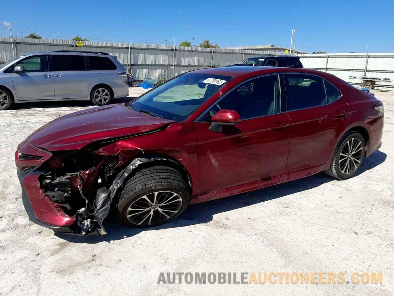 4T1B11HK4JU626643 TOYOTA CAMRY 2018