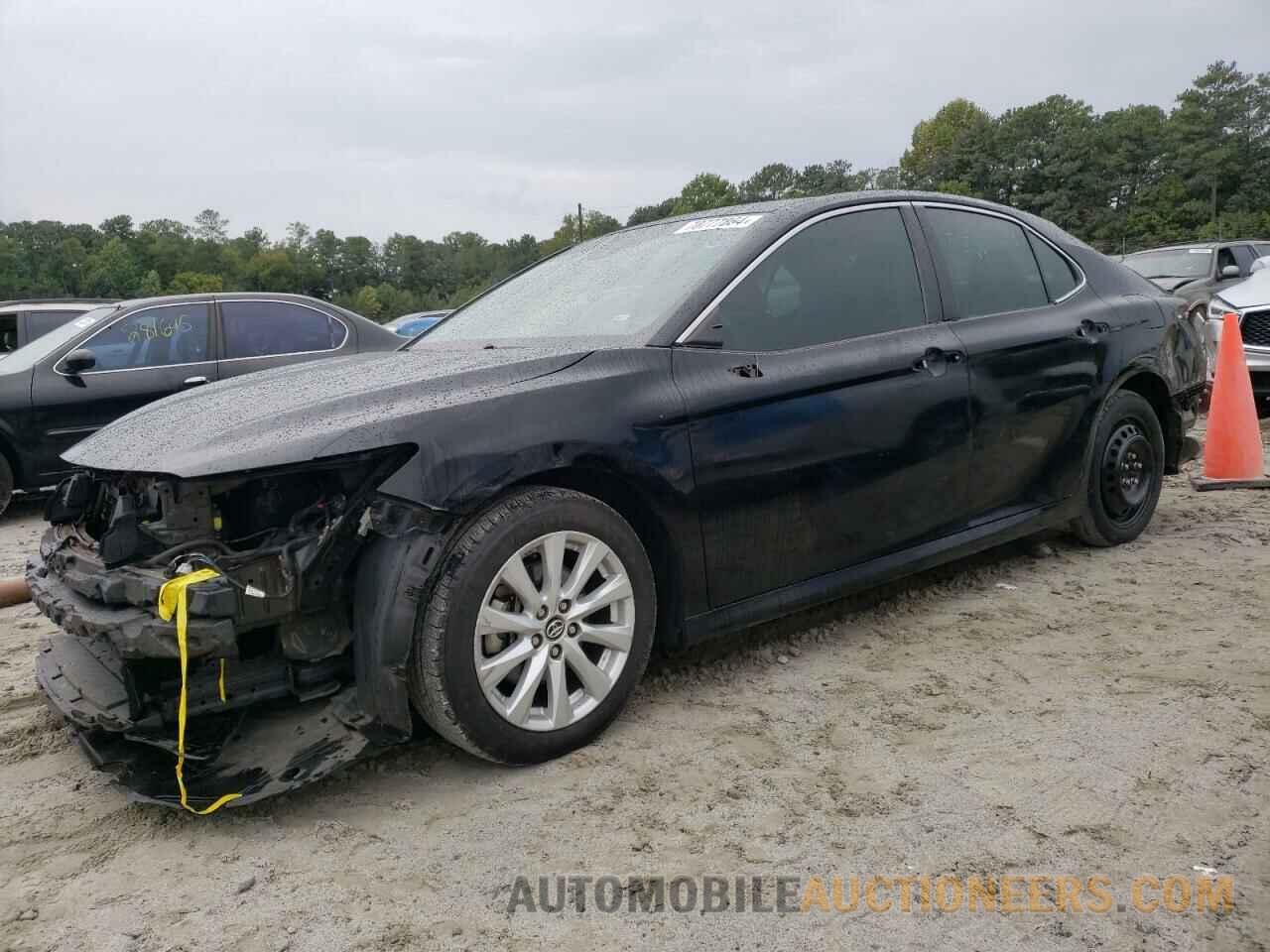 4T1B11HK4JU629008 TOYOTA CAMRY 2018