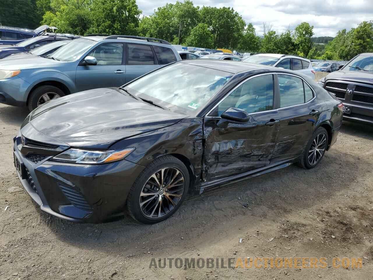 4T1B11HK4JU629591 TOYOTA CAMRY 2018