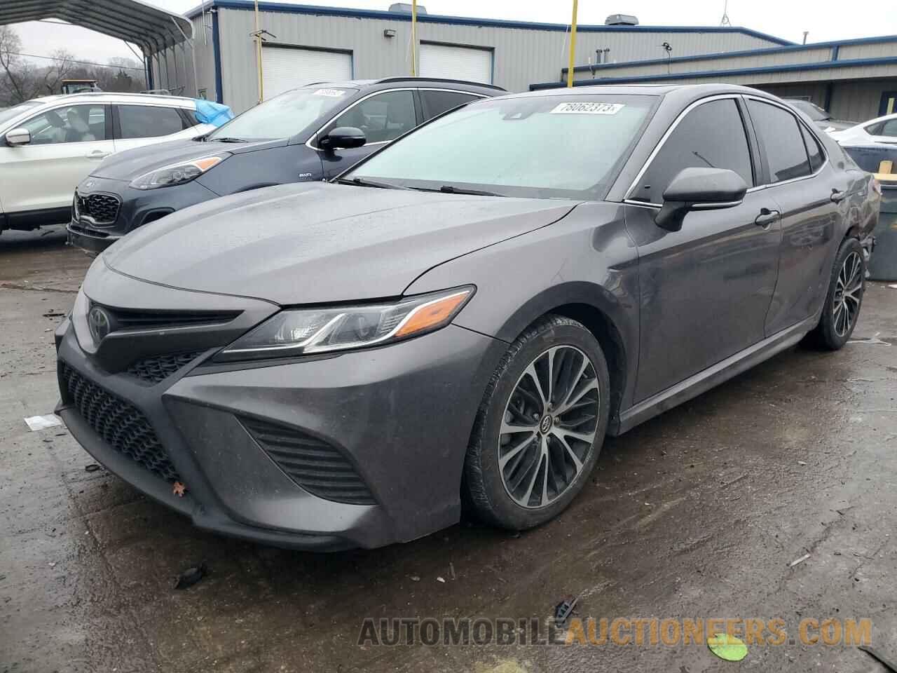 4T1B11HK4JU629865 TOYOTA CAMRY 2018