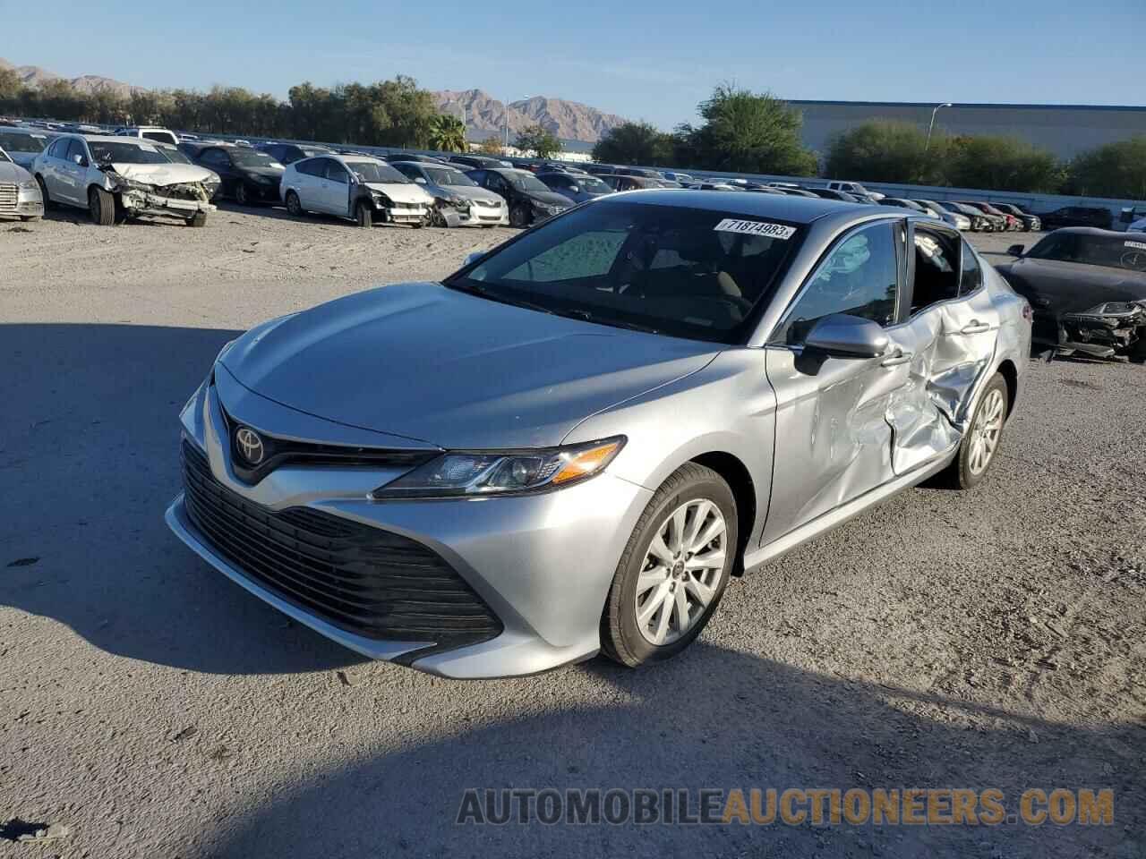 4T1B11HK4JU630143 TOYOTA CAMRY 2018