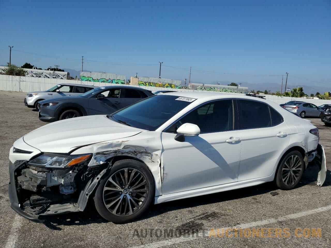 4T1B11HK4JU631146 TOYOTA CAMRY 2018