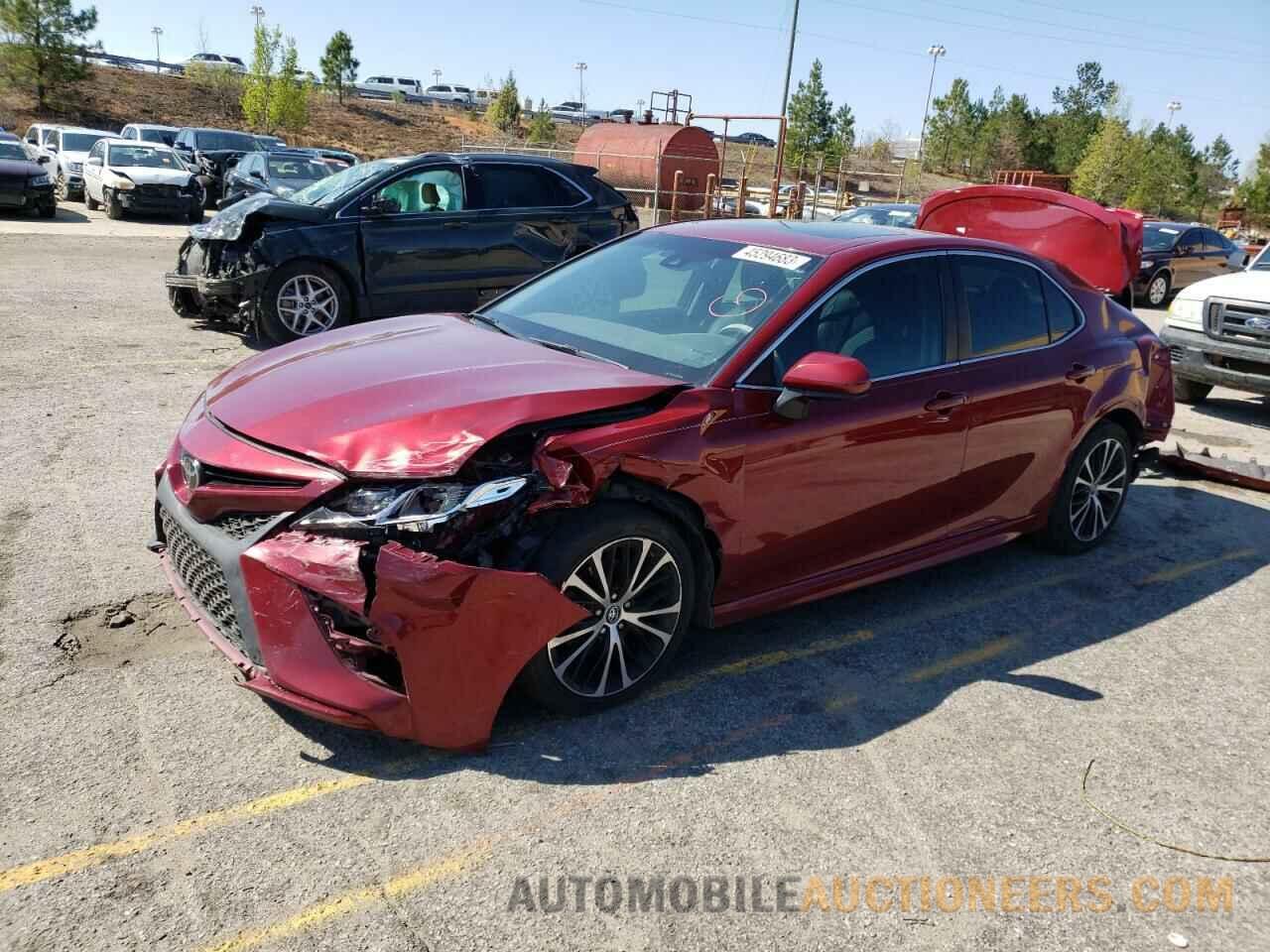 4T1B11HK4JU631373 TOYOTA CAMRY 2018