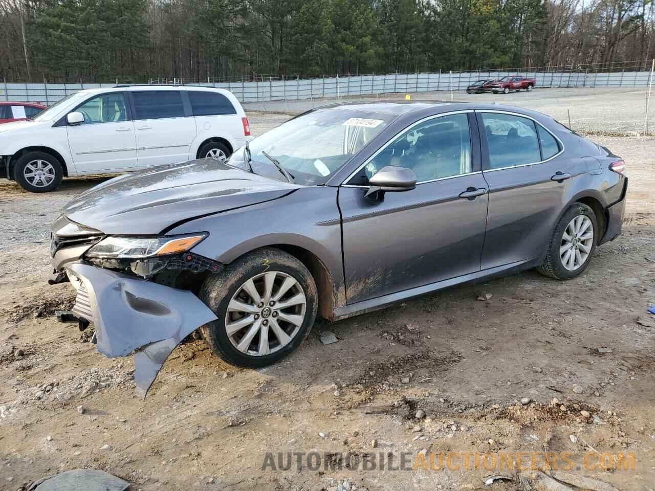 4T1B11HK4JU636430 TOYOTA CAMRY 2018