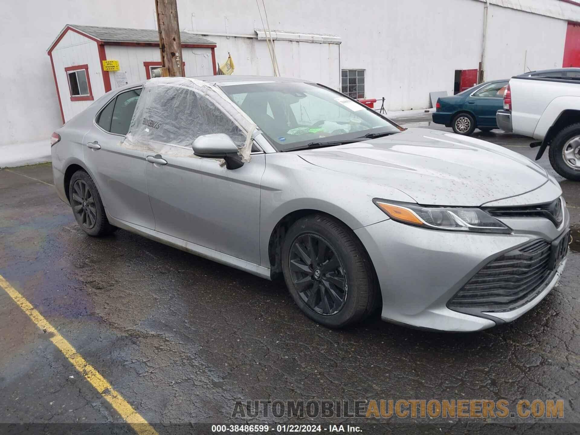 4T1B11HK4JU636735 TOYOTA CAMRY 2018