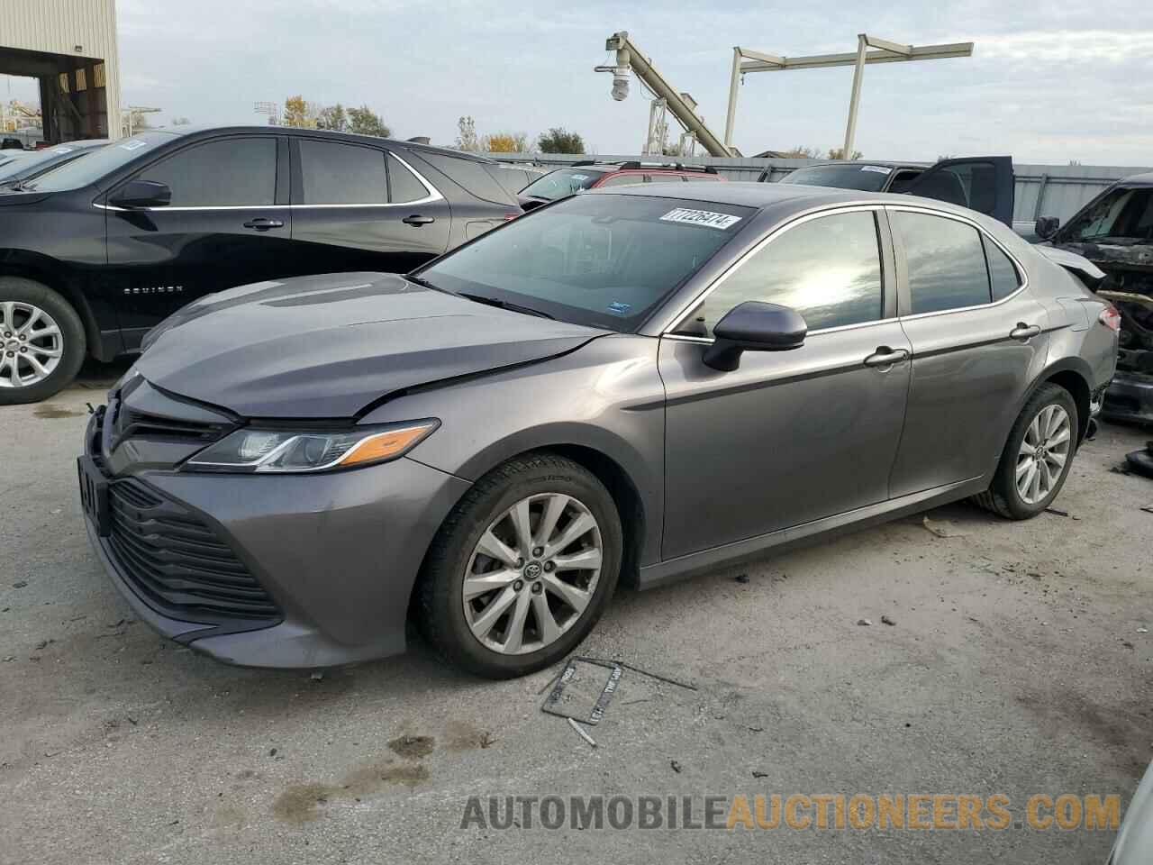 4T1B11HK4JU637173 TOYOTA CAMRY 2018