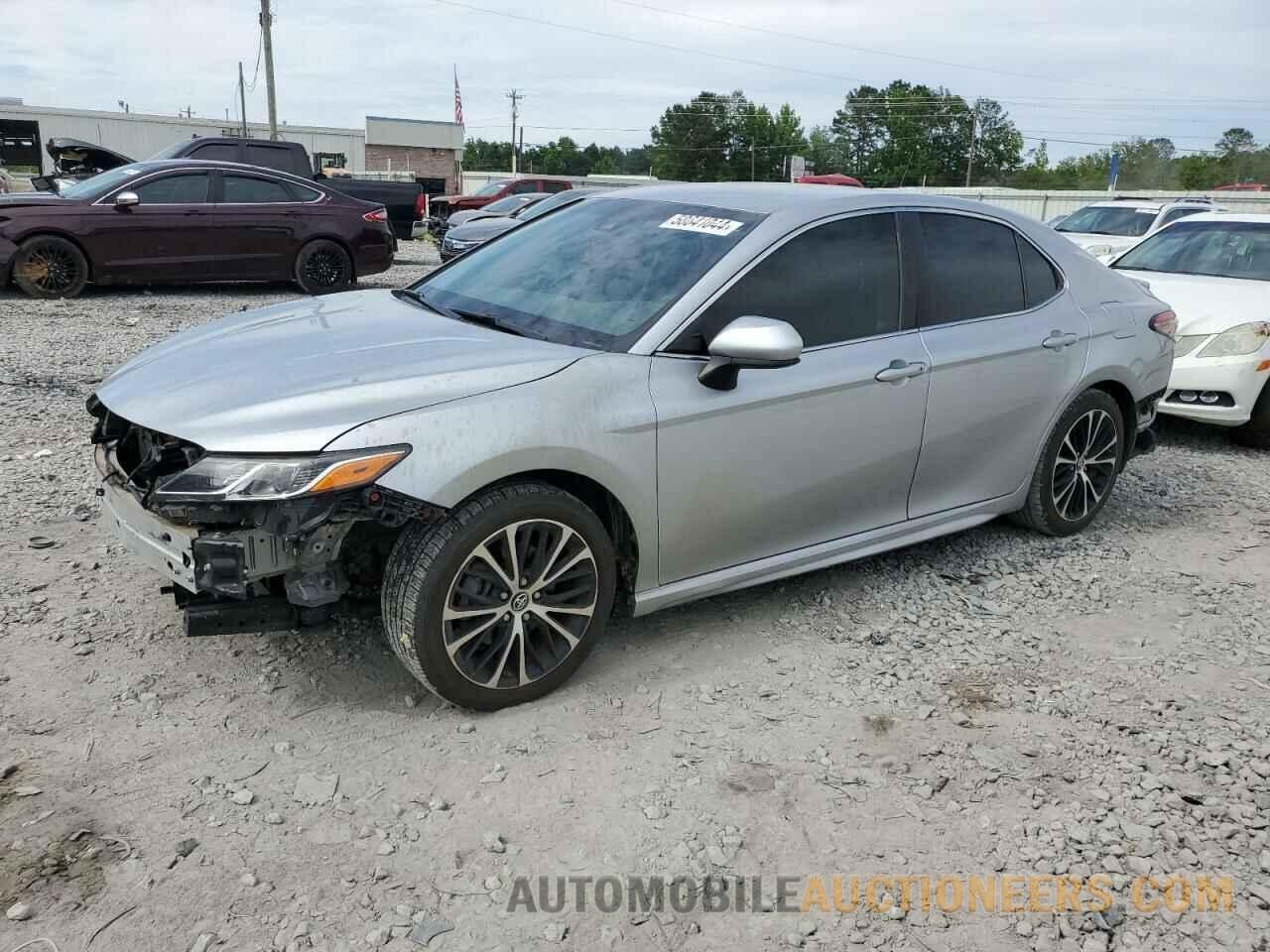 4T1B11HK4JU638968 TOYOTA CAMRY 2018