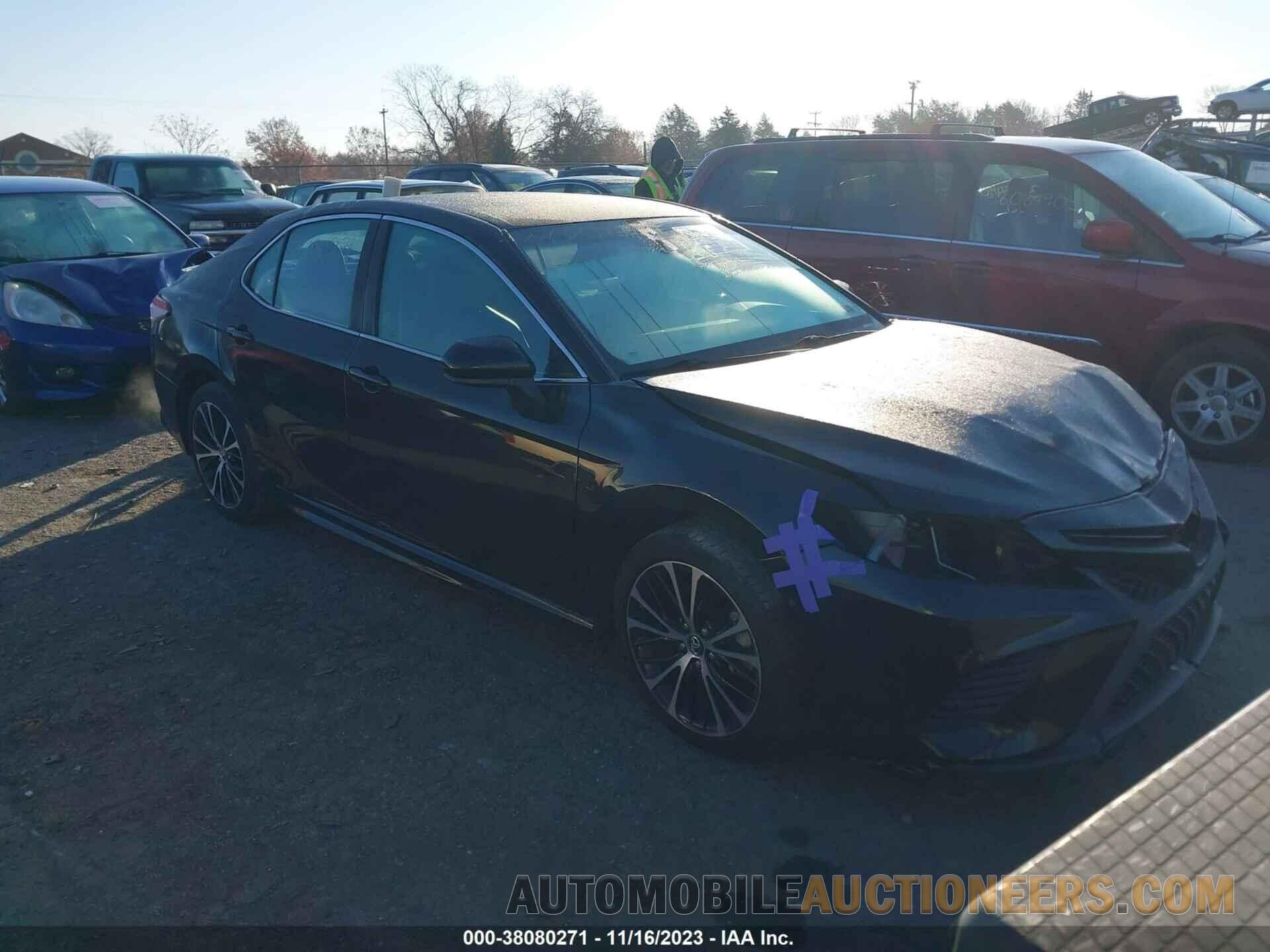 4T1B11HK4JU639196 TOYOTA CAMRY 2018