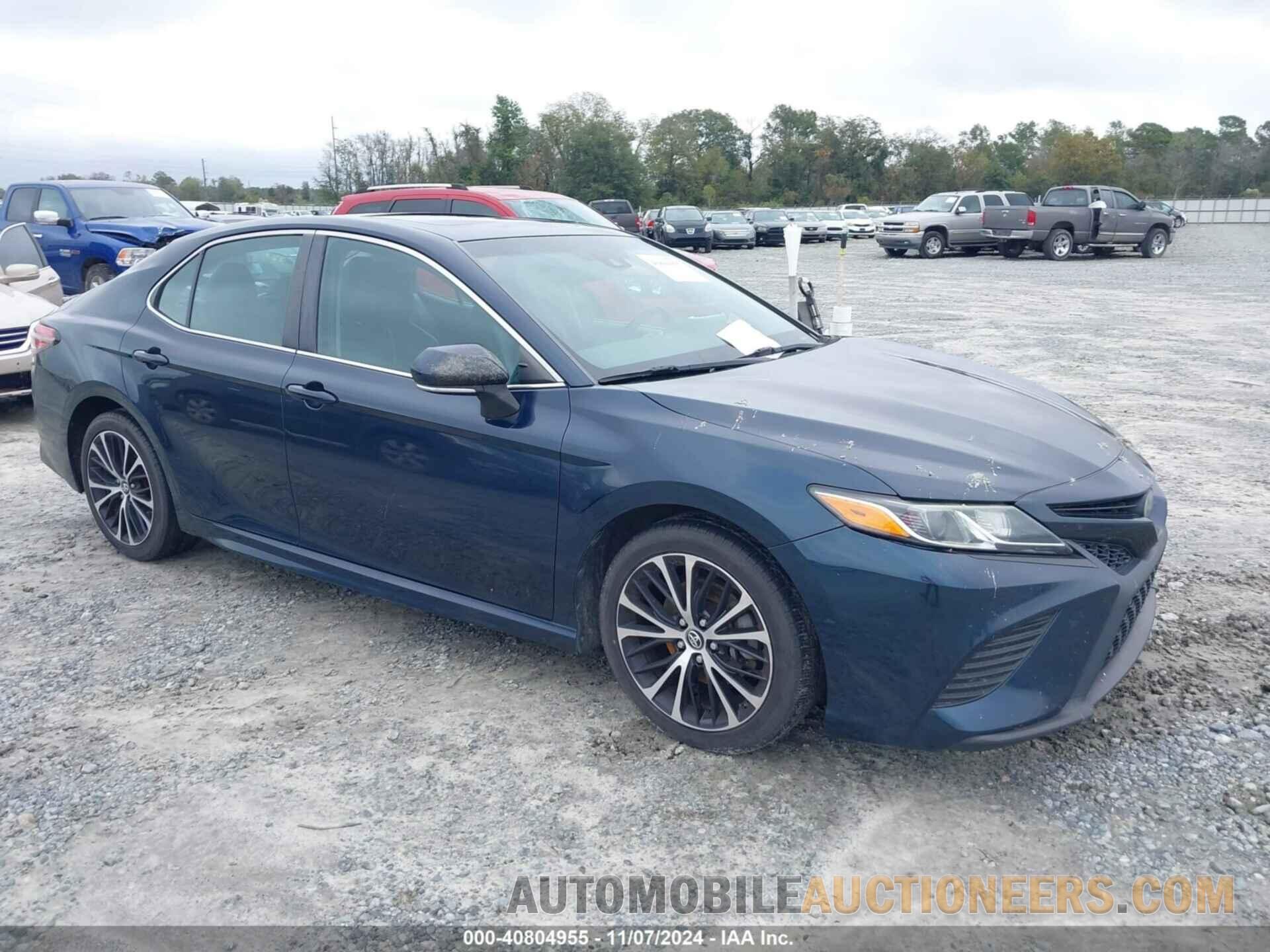 4T1B11HK4JU642275 TOYOTA CAMRY 2018